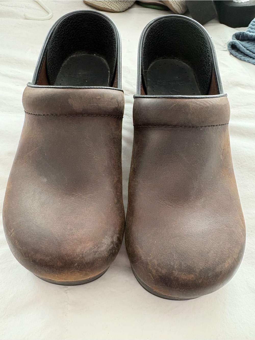 Danilo women’s leather clogs